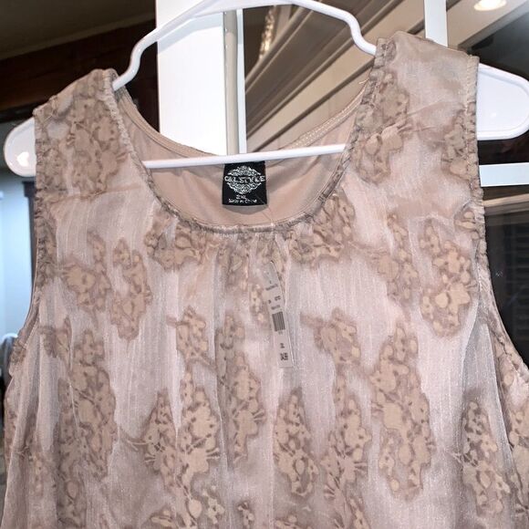 NWT CalStyle Tan Sleeveless Blouse Chiffon Velvet top Lined Plus Size 2X - Picture 4 of 12